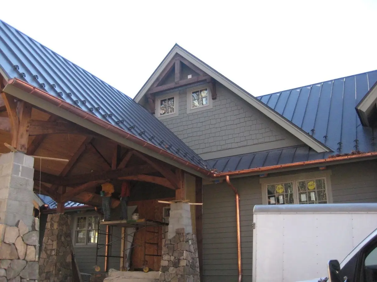 Craftsman Roofing team delivering quality roofing work in Saint Clair